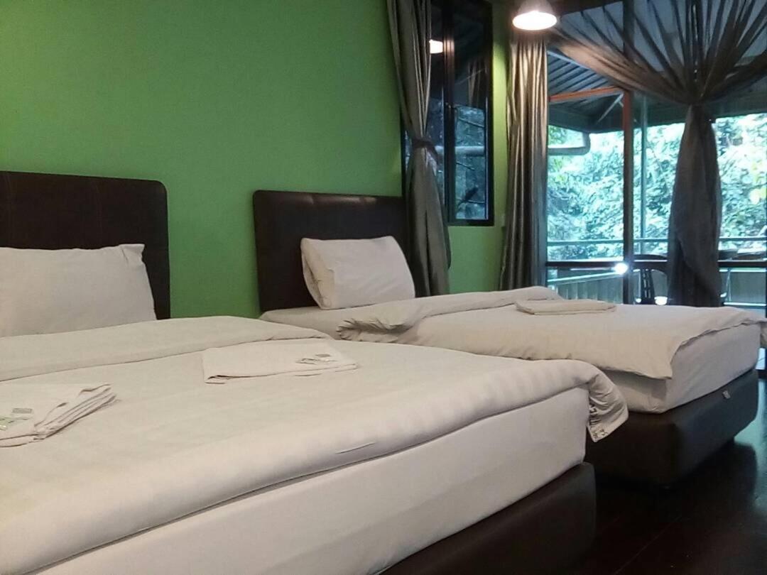 J Residence Kampong Kundassan Екстериор снимка