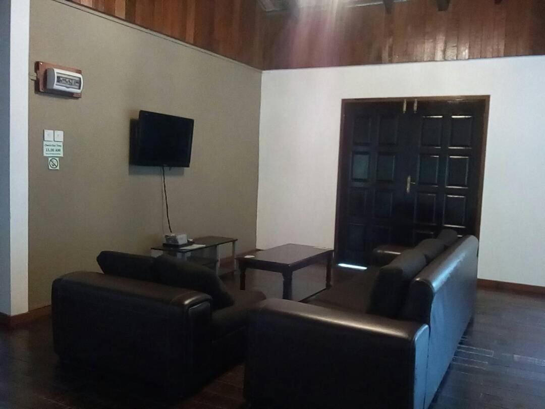 J Residence Kampong Kundassan Екстериор снимка