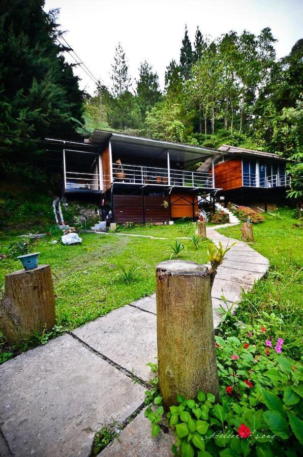 J Residence Kampong Kundassan Екстериор снимка